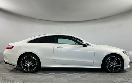 Mercedes-Benz E-Класс, 2019 год, 3 749 000 рублей, 4 фотография