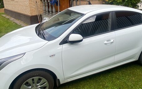 KIA Rio IV, 2017 год, 1 120 000 рублей, 4 фотография