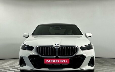 BMW 5 серия, 2023 год, 7 299 000 рублей, 2 фотография