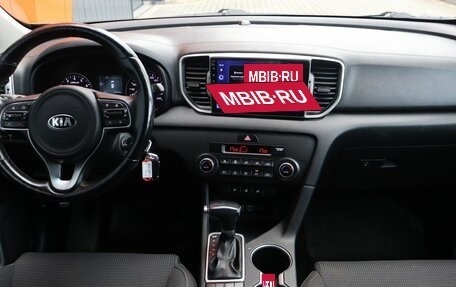KIA Sportage IV рестайлинг, 2018 год, 1 899 000 рублей, 6 фотография