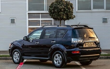 Mitsubishi Outlander III рестайлинг 3, 2011 год, 995 000 рублей, 4 фотография