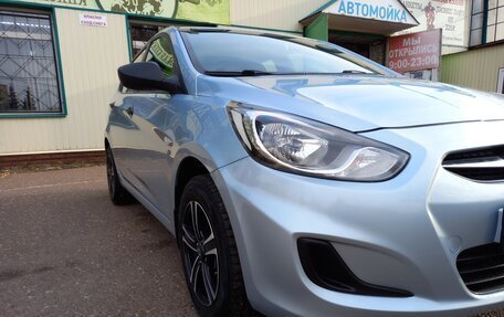 Hyundai Solaris II рестайлинг, 2011 год, 655 000 рублей, 5 фотография