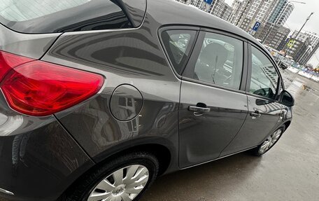 Opel Astra J, 2014 год, 870 000 рублей, 3 фотография
