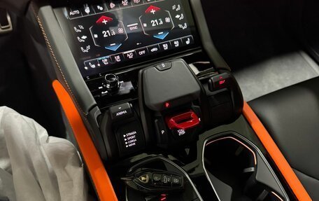 Lamborghini Urus I, 2025 год, 39 900 000 рублей, 13 фотография