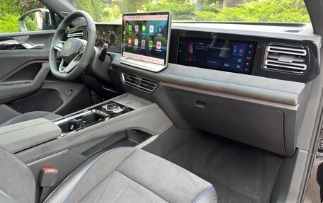 Volkswagen Tiguan, 2025 год, 4 599 000 рублей, 4 фотография