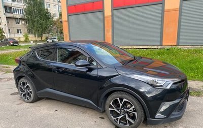 Toyota C-HR I рестайлинг, 2019 год, 2 000 000 рублей, 1 фотография