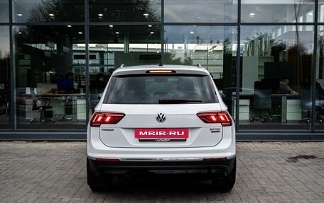 Volkswagen Tiguan II, 2017 год, 2 400 000 рублей, 4 фотография
