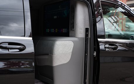 Mercedes-Benz V-Класс, 2025 год, 31 000 000 рублей, 12 фотография