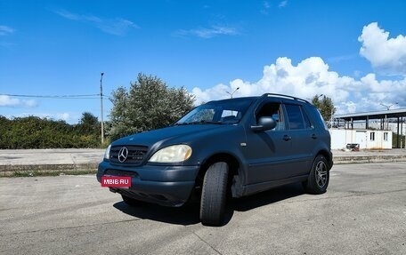 Mercedes-Benz M-Класс, 1999 год, 540 000 рублей, 1 фотография