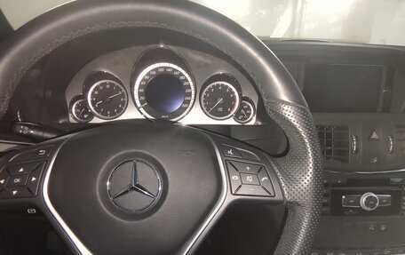 Mercedes-Benz E-Класс, 2011 год, 2 300 000 рублей, 5 фотография