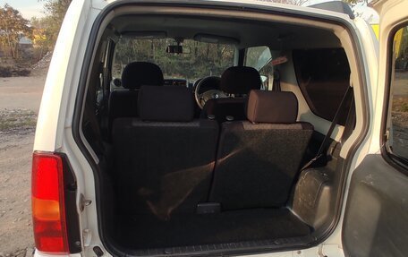 Mazda AZ-Offroad, 2005 год, 590 000 рублей, 14 фотография