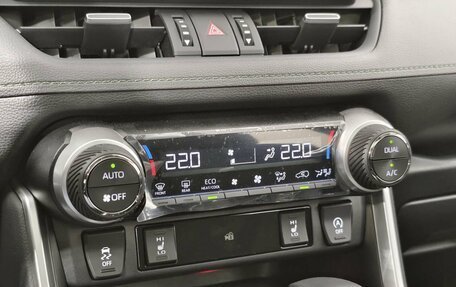 Toyota RAV4, 2024 год, 4 590 000 рублей, 24 фотография