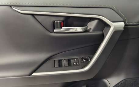 Toyota RAV4, 2024 год, 4 590 000 рублей, 20 фотография