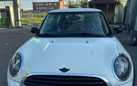 MINI Hatch, 2011 год, 850 000 рублей, 2 фотография