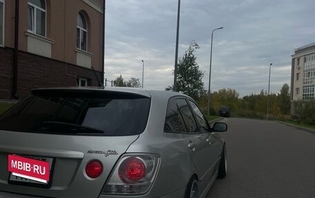 Toyota Altezza, 2001 год, 1 099 000 рублей, 9 фотография