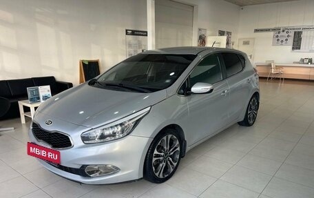KIA cee'd III, 2013 год, 999 900 рублей, 3 фотография