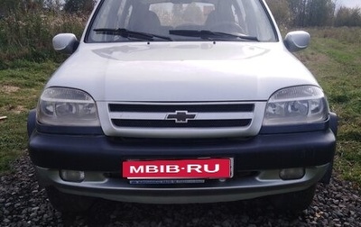 Chevrolet Niva I рестайлинг, 2004 год, 225 000 рублей, 1 фотография