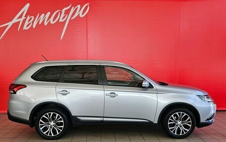 Mitsubishi Outlander III рестайлинг 3, 2015 год, 1 749 000 рублей, 6 фотография