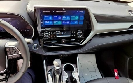 Toyota Highlander, 2025 год, 5 930 000 рублей, 9 фотография