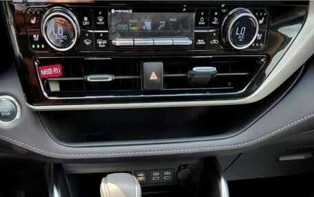 Toyota Highlander, 2025 год, 5 930 000 рублей, 10 фотография