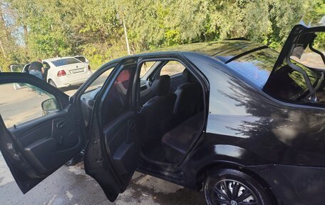 Renault Logan I, 2011 год, 300 000 рублей, 5 фотография