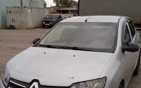Renault Logan II, 2014 год, 525 000 рублей, 1 фотография