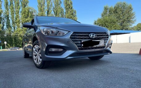 Hyundai Solaris II рестайлинг, 2017 год, 799 999 рублей, 1 фотография