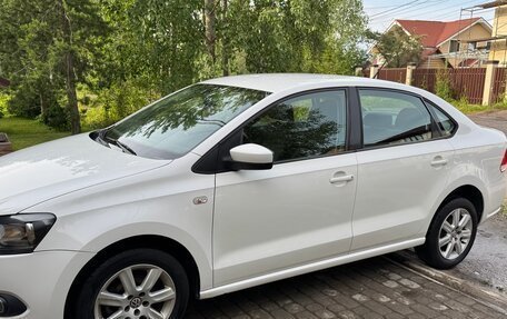 Volkswagen Polo VI (EU Market), 2013 год, 830 000 рублей, 2 фотография