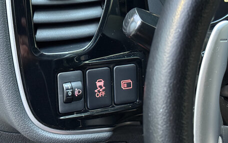 Mitsubishi Outlander III рестайлинг 3, 2013 год, 1 220 000 рублей, 12 фотография