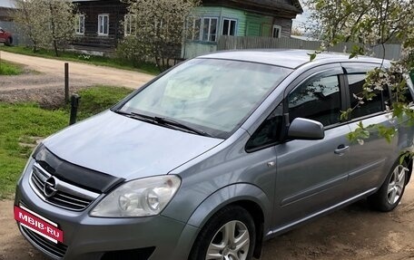 Opel Zafira B, 2010 год, 690 000 рублей, 5 фотография