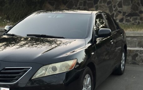 Toyota Camry, 2007 год, 650 000 рублей, 2 фотография