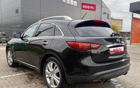 Infiniti QX70, 2015 год, 1 950 000 рублей, 8 фотография
