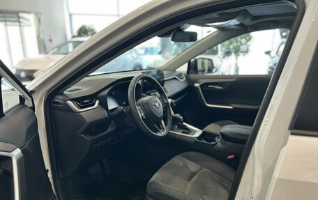 Toyota RAV4, 2025 год, 4 130 000 рублей, 20 фотография