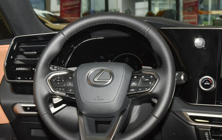 Lexus RX IV рестайлинг, 2025 год, 7 115 000 рублей, 13 фотография