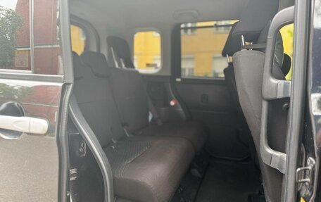Toyota Roomy I, 2019 год, 1 150 000 рублей, 6 фотография