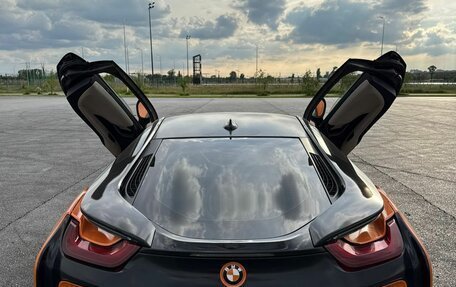 BMW i8 I рестайлинг, 2015 год, 5 690 000 рублей, 7 фотография