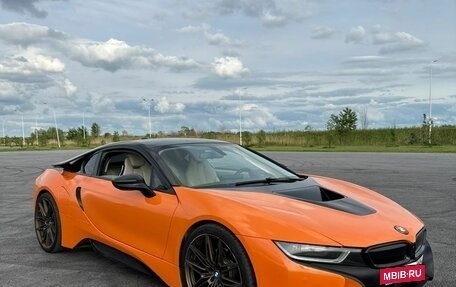BMW i8 I рестайлинг, 2015 год, 5 690 000 рублей, 2 фотография
