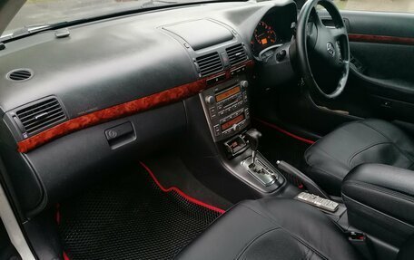 Toyota Avensis III рестайлинг, 2004 год, 650 000 рублей, 15 фотография