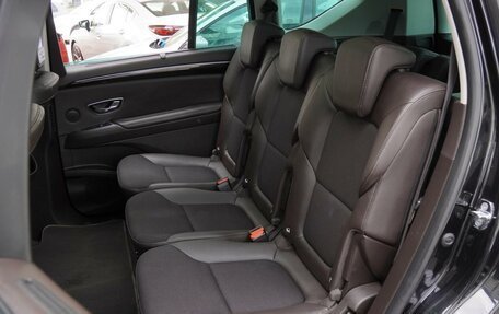 Renault Espace V рестайлинг, 2017 год, 1 490 000 рублей, 10 фотография