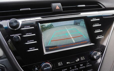 Toyota Camry, 2021 год, 2 850 000 рублей, 15 фотография