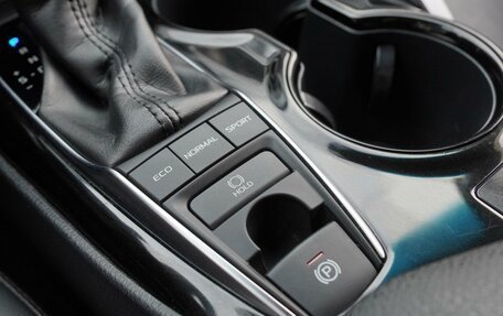 Toyota Camry, 2021 год, 2 850 000 рублей, 19 фотография