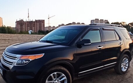 Ford Explorer VI, 2014 год, 1 800 000 рублей, 2 фотография