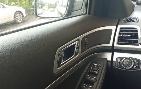Ford Explorer VI, 2014 год, 1 800 000 рублей, 13 фотография