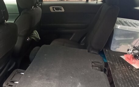 Ford Explorer VI, 2014 год, 1 800 000 рублей, 26 фотография