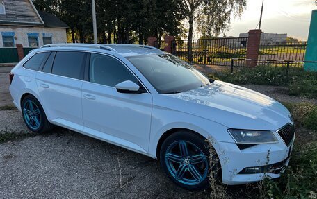 Skoda Superb III рестайлинг, 2016 год, 1 600 000 рублей, 5 фотография