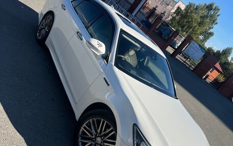 Toyota Crown, 2016 год, 2 700 000 рублей, 2 фотография