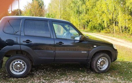 Chevrolet Niva I рестайлинг, 2018 год, 680 000 рублей, 12 фотография