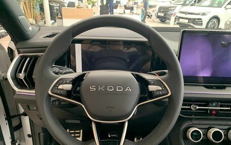 Skoda Kodiaq, 2025 год, 5 400 000 рублей, 8 фотография