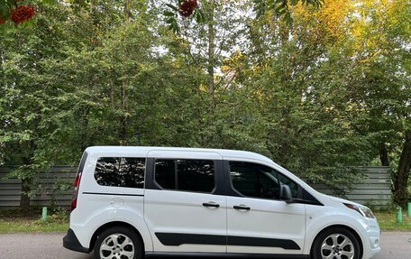 Ford Tourneo Connect II рестайлинг, 2017 год, 1 950 000 рублей, 7 фотография