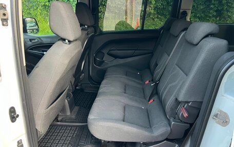 Ford Tourneo Connect II рестайлинг, 2017 год, 1 950 000 рублей, 20 фотография